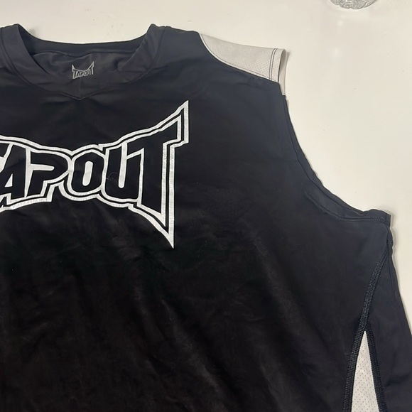 Tapout 2XL White Black Sleeveless Muscle Tank Top Graphic Shirt - Picture 2 of 5